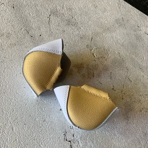 Barbie Patin gold toe guards